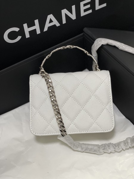  Handbag   Chanel  AP2758  size  13x9.5x6 cm