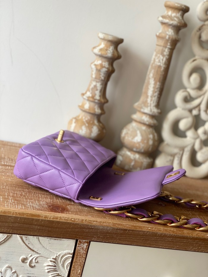 Handbag  Chanel 3214  size  17*21*6 cm