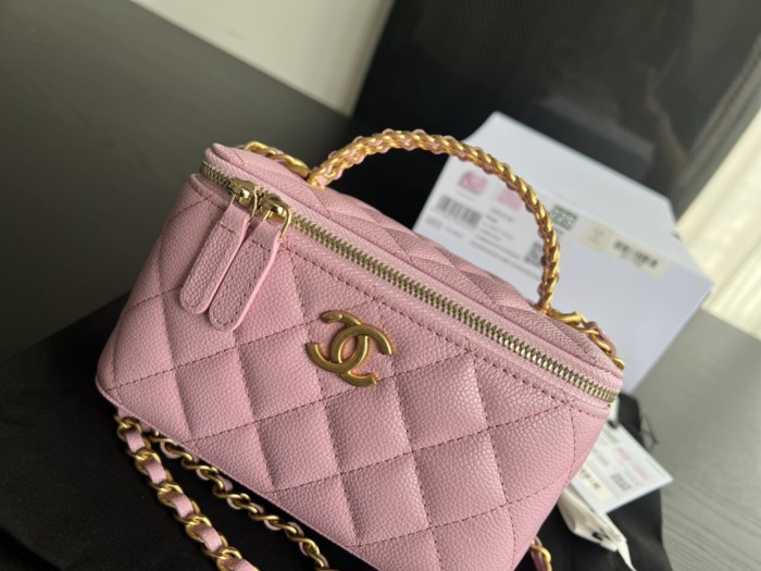  Handbag   Chanel  AP2805  size  17cmx9.5cmx8 cm