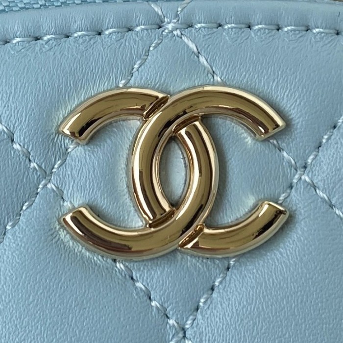  Handbag   Chanel  AP2731  size 9.5*13x5.5 cm 