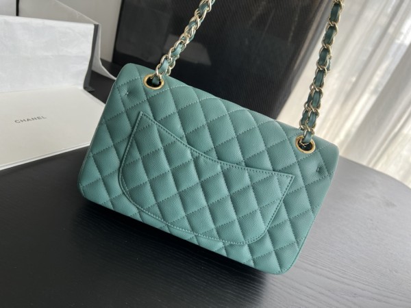 Handbag   Chanel  size  23 cm