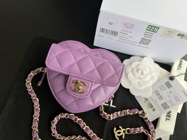 Handbag   Chanel  size  11 cm