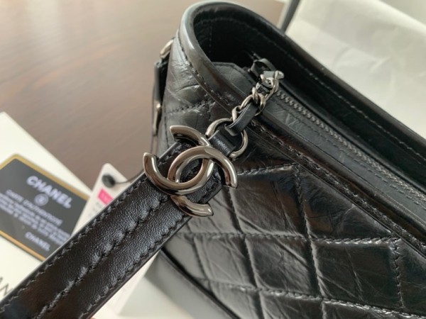  Handbag  Chanel  size  28 cm