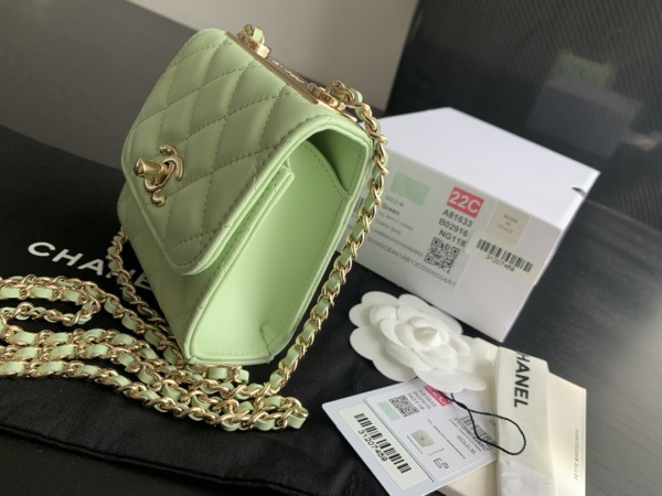 Handbag   Chanel  A81633  size  11cmx11cmx5 cm