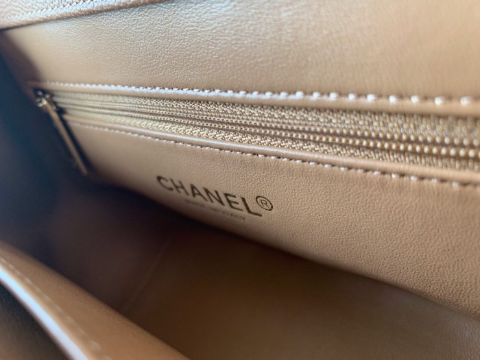  Handbag   Chanel  A93067  size 20 cm 