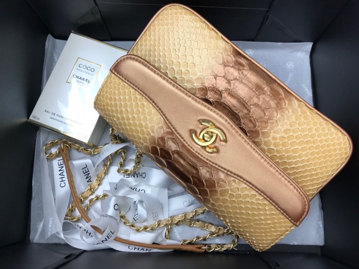  Handbag Chanel  size 24.5cm*15.5cm*8.5 cm