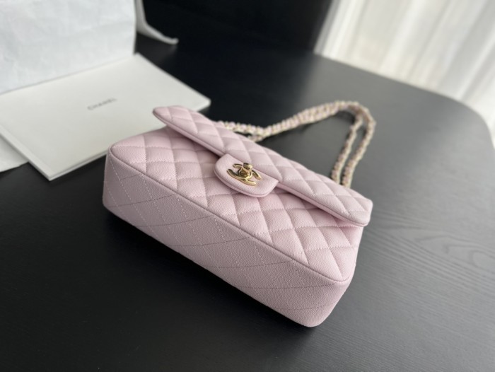 Handbag   Chanel  size  23 cm