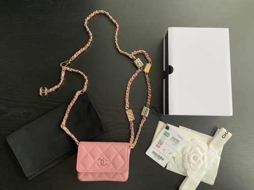  Handbag  Chanel 2444  size  10cmx7.5cmx2 cm 