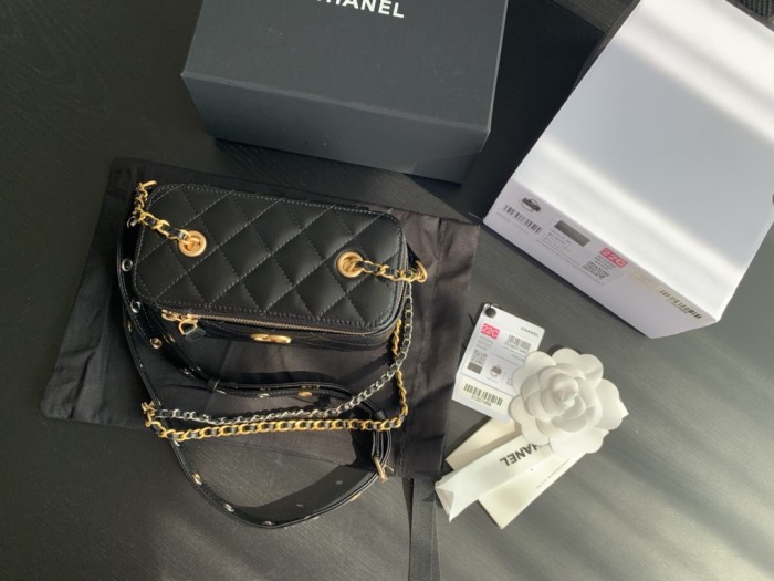 Handbag  Chanel  size  AP2550  size  10cmx17cmx8 cm