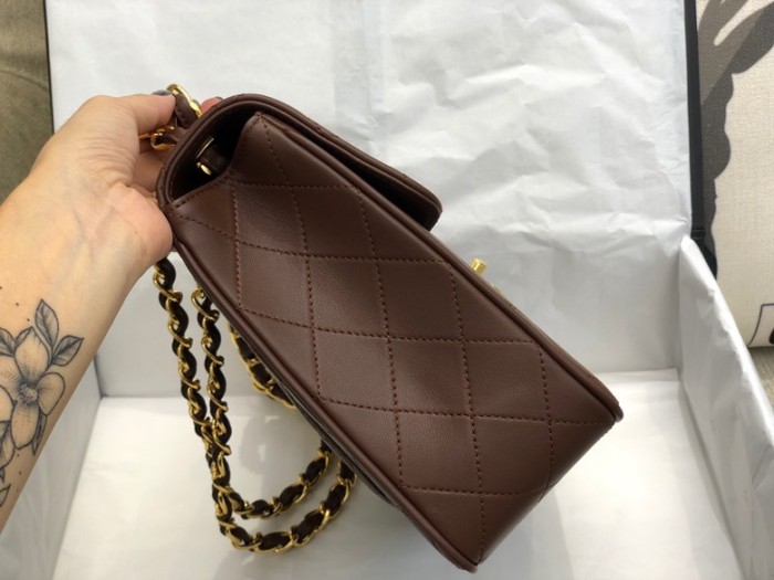 Handbag   Chanel A088 size 30x8x21 cm