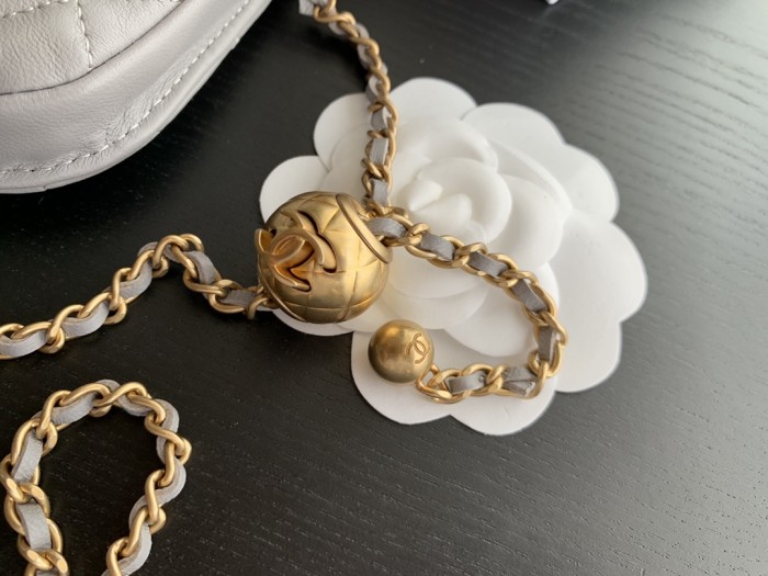 Handbag   Chanel  1461  size  10cmx9 cm