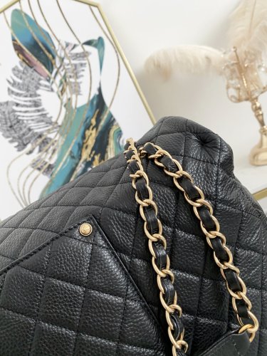  Handbag  Chanel  size  94305  size  46*14*26 cm