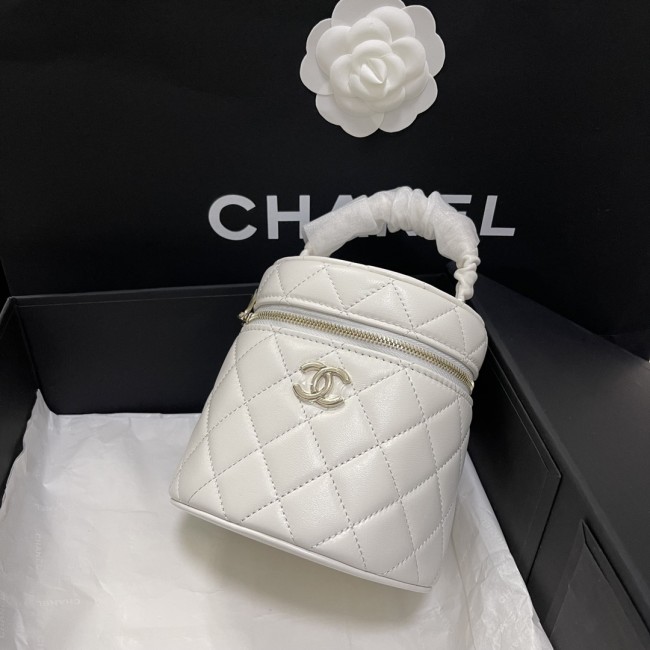 Handbag Chanel   size 13×13×11 cm 