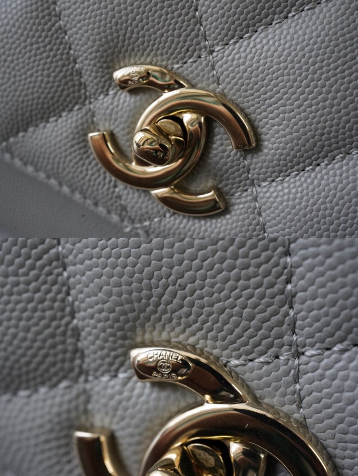  Handbag  Chanel A93067 size  20 cm