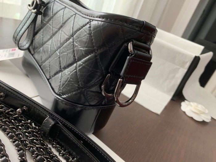  Handbag  Chanel  size  28 cm