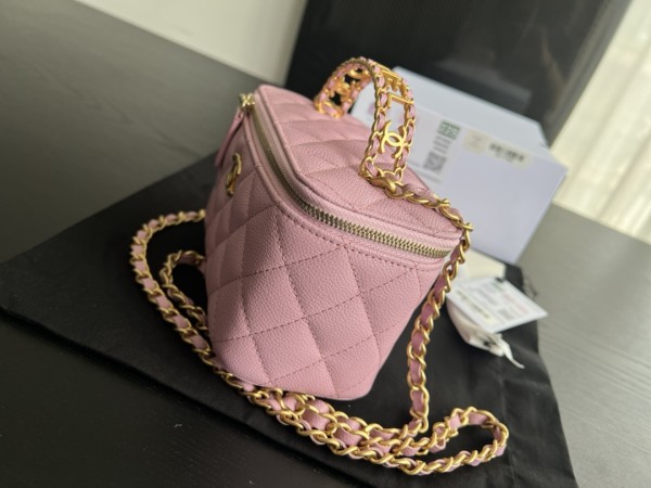  Handbag   Chanel  AP2805  size  17cmx9.5cmx8 cm