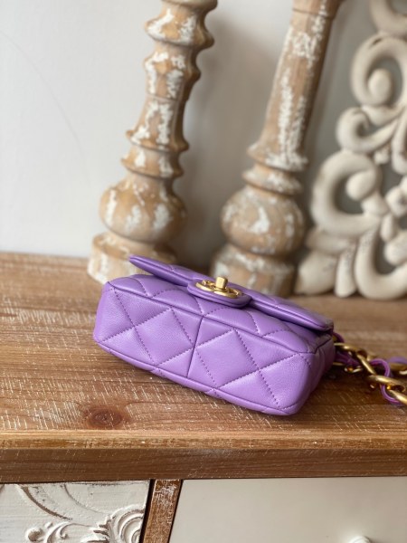 Handbag  Chanel  3213  size  13*17*6 cm