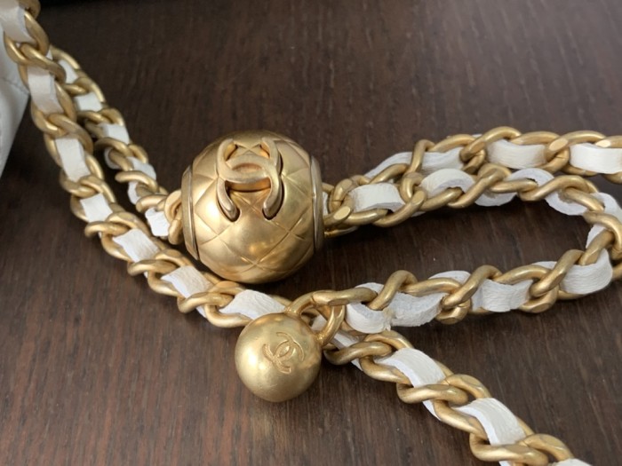  Handbag   Chanel  size 8.5cmx11cmx7 cm