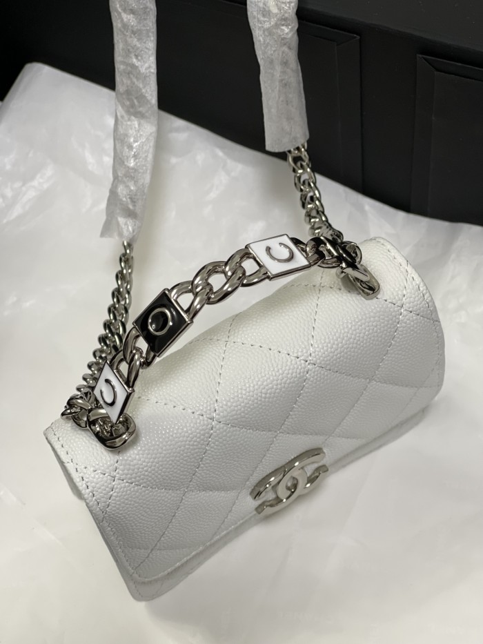  Handbag   Chanel  AP2758  size  13x9.5x6 cm