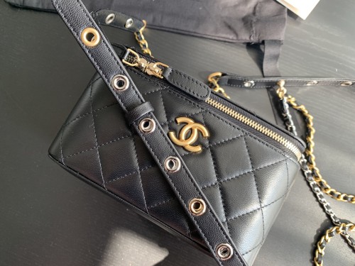 Handbag  Chanel  size  AP2550  size  10cmx17cmx8 cm