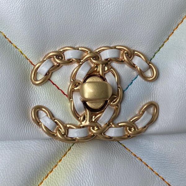  Handbag  Chanel  size  26 cm