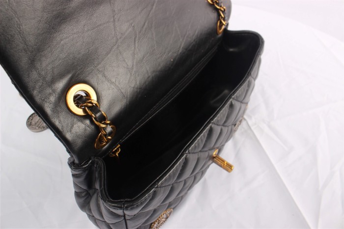  Handbag   Chanel  92674  size  26 Cm