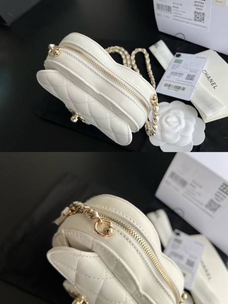  Handbag  Chanel  size  13cmx12cmx5 cm