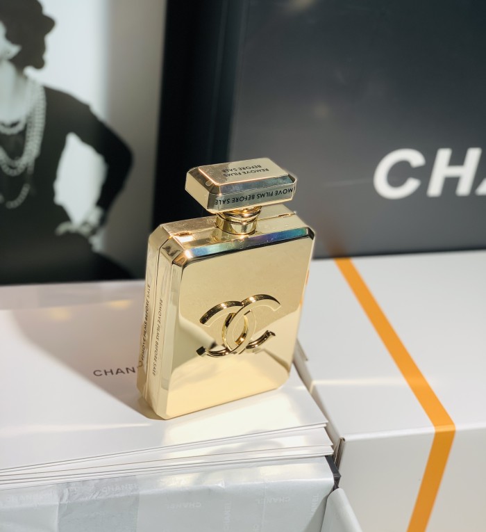 Handbag  Chanel size 16*9*3.5* Cm