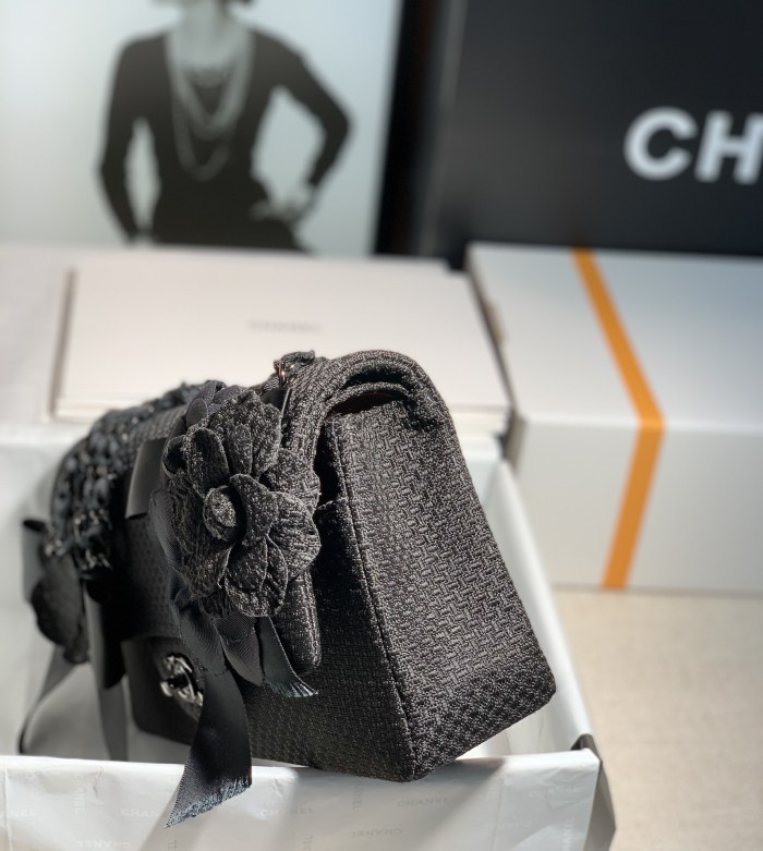  Handbag  Chanel  size 25*7*16 cm