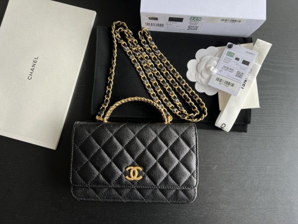 Handbag  Chanel  AP2806  size 19 cm