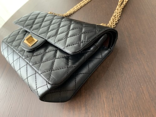  Handbag   Chanel  size 24 cm