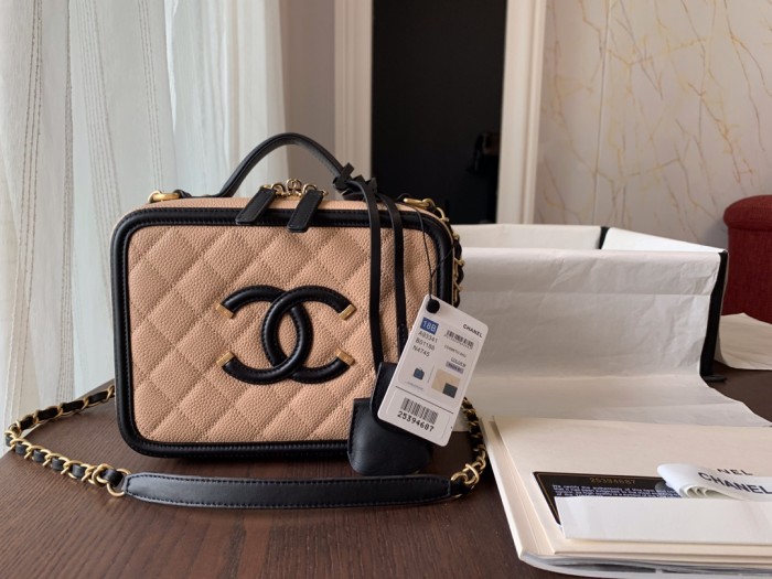  Handbag  Chanel  size 21 cm