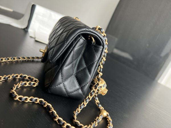 CHANEL Classic Flap CF Small Gold Ball Sheepskin Chain Bag, Shoulder Bag, Crossbody Bag Mini Women's Black AS1787-B08034-94305 size 20*7*13cm