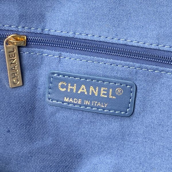  Handbag Chanel  AS3128  size  51x43x3 cm 