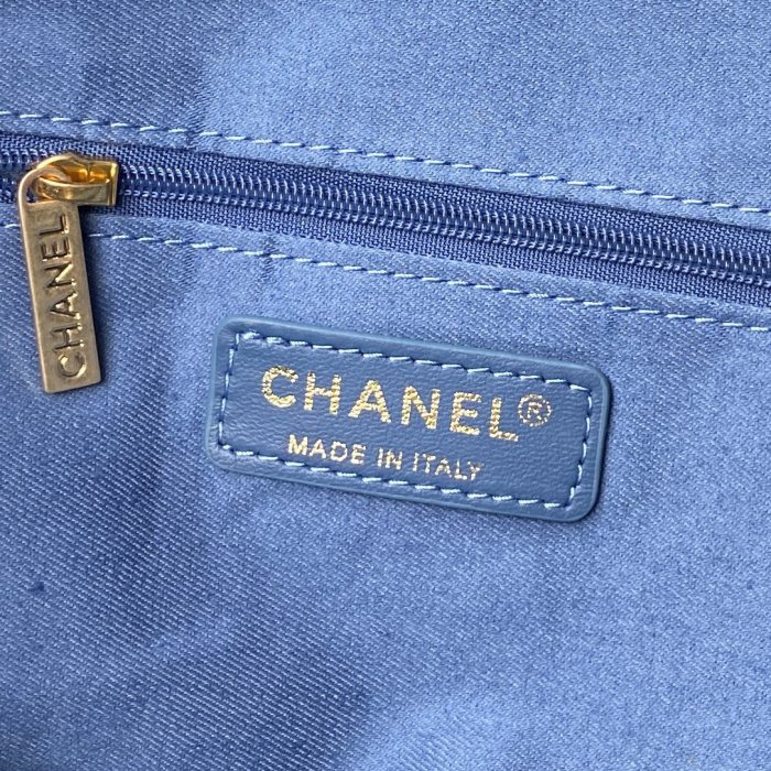  Handbag Chanel  AS3128  size  51x43x3 cm 