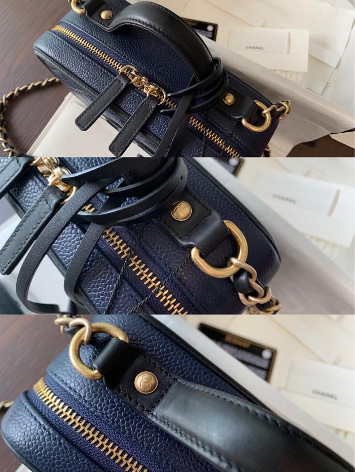  Handbag  Chanel  size  21 cm