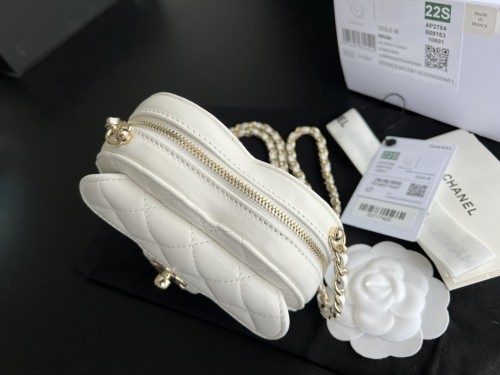  Handbag  Chanel  size  13cmx12cmx5 cm