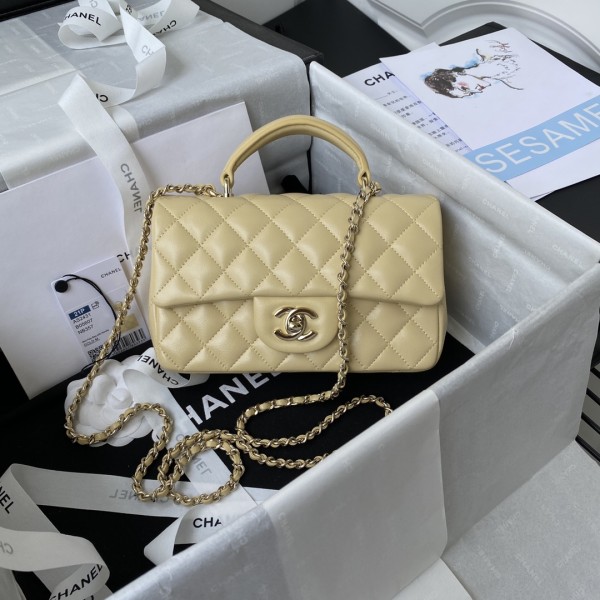  Handbag  Chanel AS2431  size 20x12x6 cm