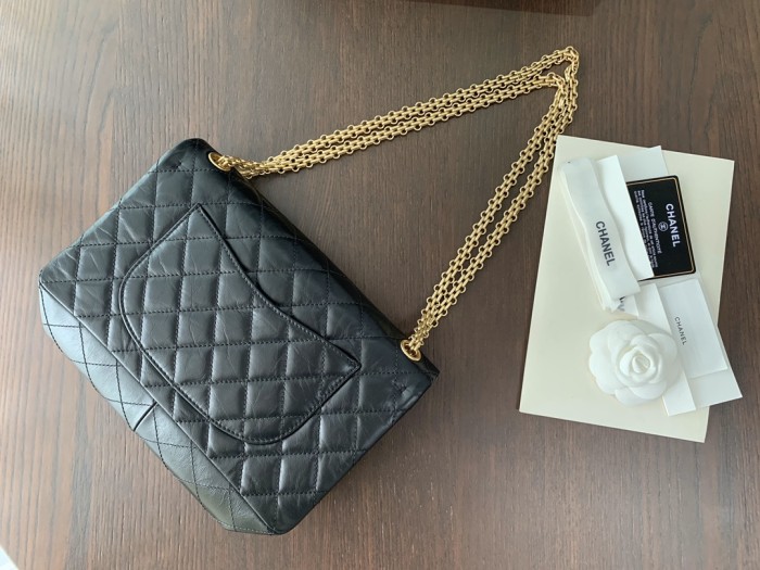 Handbag   Chanel  size  28 cm