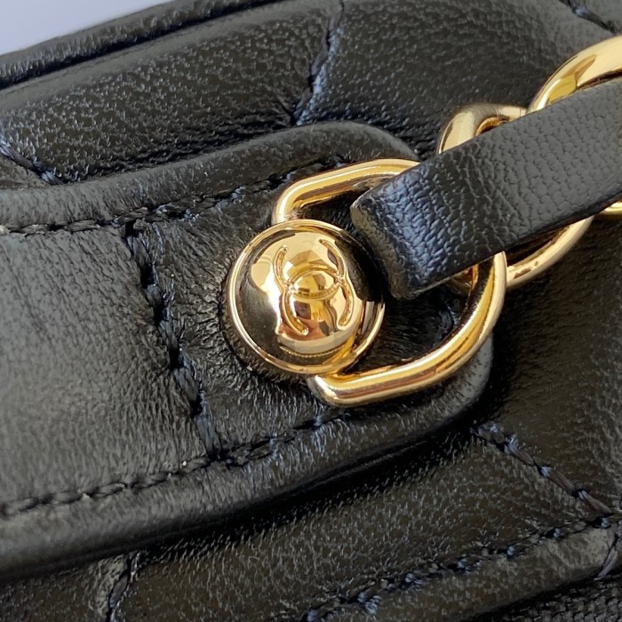 Handbag Chanel  AS2900  size  18 cm