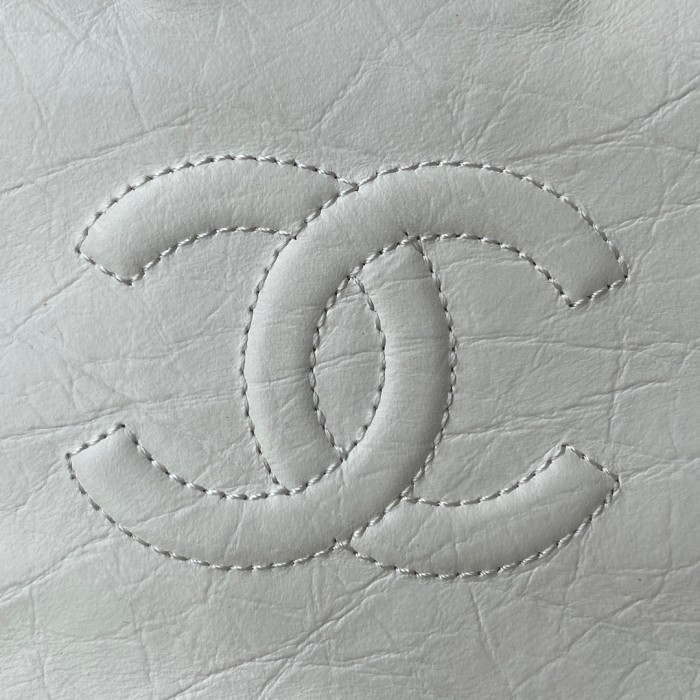 Handbag  Chanel  2696  size 𝟭𝟳*𝟮𝟱*𝟴 𝗰𝗺