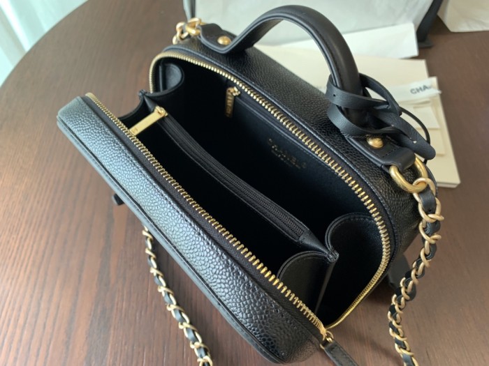 Handbag  Chanel  size  21 cm