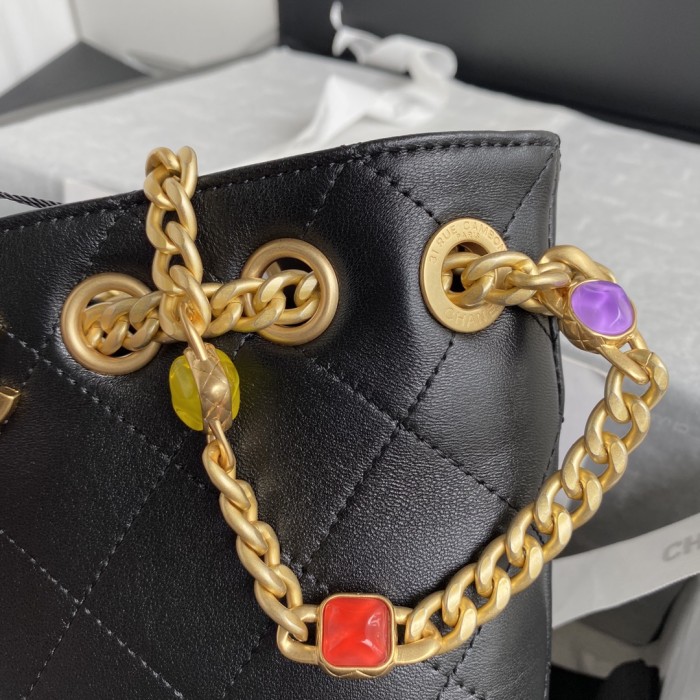  Handbag   Chanel  AS2381  size  19*23.5*9.5 cm 