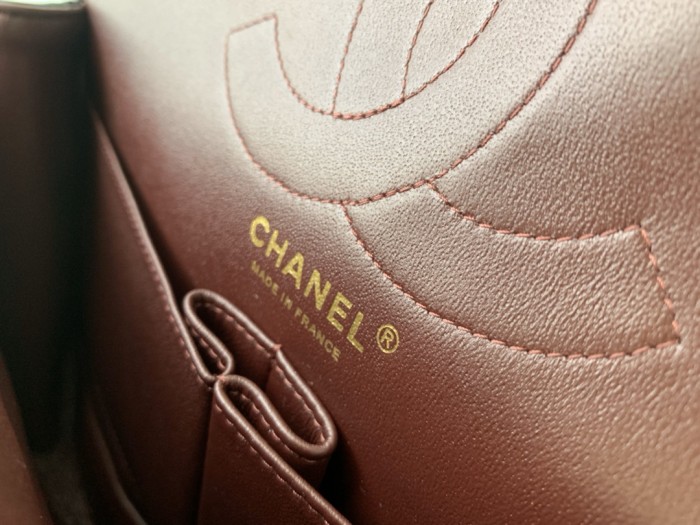 Handbag   Chanel  size  28 cm