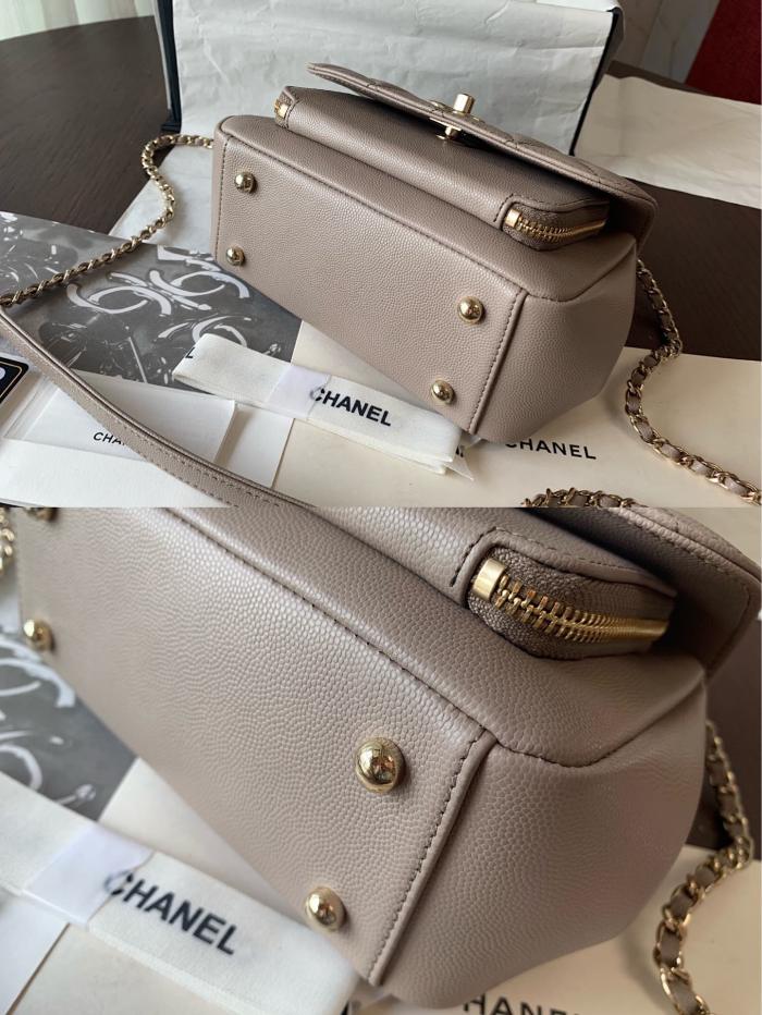  Handbag  Chanel  A93067 size 20 cm