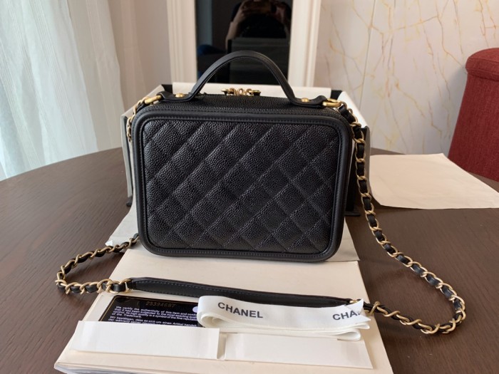 Handbag  Chanel  size  21 cm