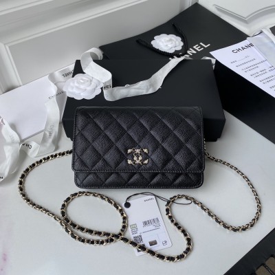 Handbag  Chanel  AP2136 size 19 cm