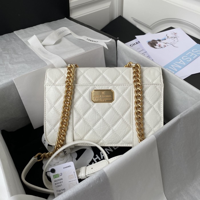 Handbag  Chanel  2696  size 𝟭𝟳*𝟮𝟱*𝟴 𝗰𝗺