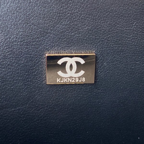  Handbag Chanel  AP3222 size  19*13.5*7* cm