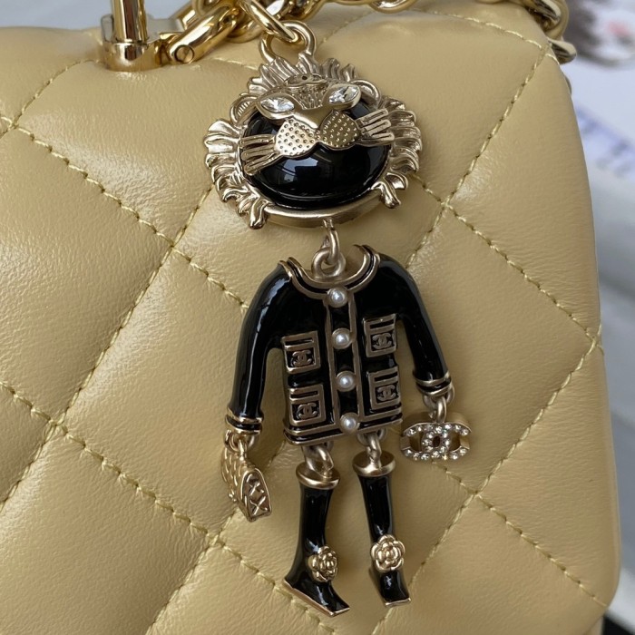 Handbag Chanel AS2431  size 20x12x6 cm